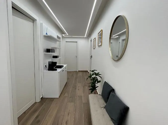  Mentana Rooms