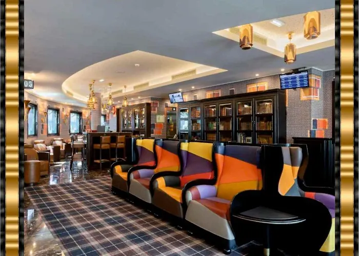 Hotel boutique: Hotel Jaguar Oporto - Is Near The Metro Has Free Parking And A Free Shuttle Service Between The Airport And The Hotel From 7Am To 8Pm
