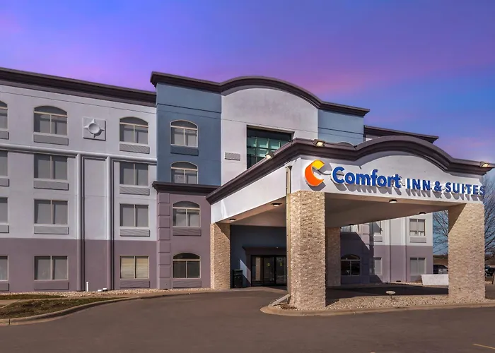 Luxury hotel only: Comfort Inn & Suites Madison East Interstate I-90