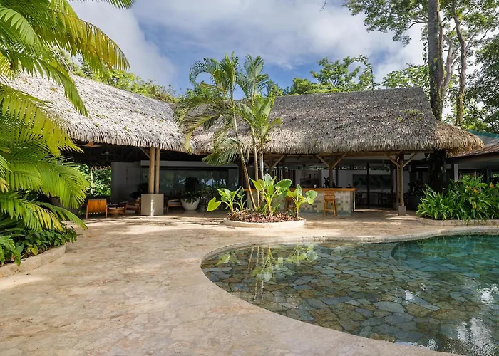 Family resorts Arenas Del Mar Beachfront & Rainforest Member Of The Cayuga Collection