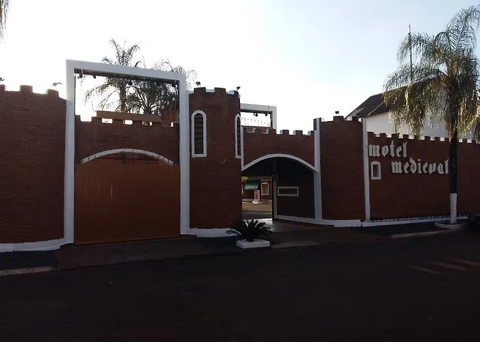 Hotel que aceita animais de estimação: Medieval Motel e Hospedagem