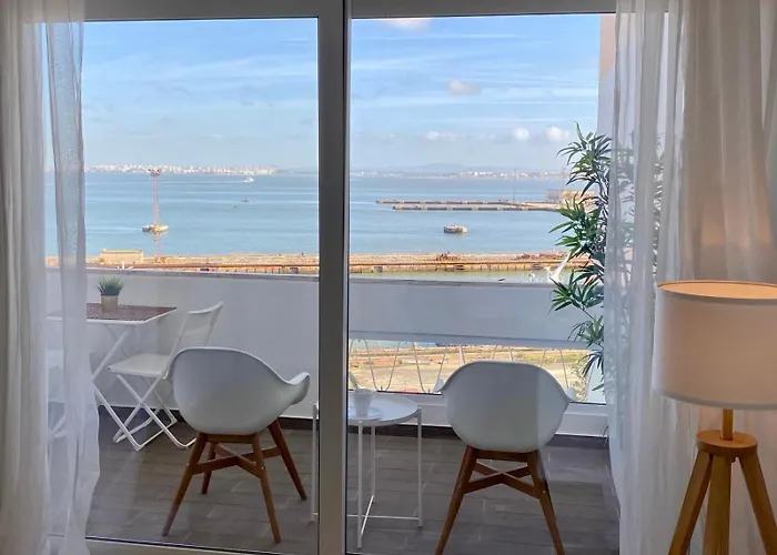 Comfortable Bedrooms In Apartment With River View