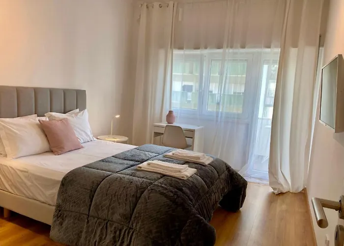 Comfortable Bedrooms In Apartment With River View