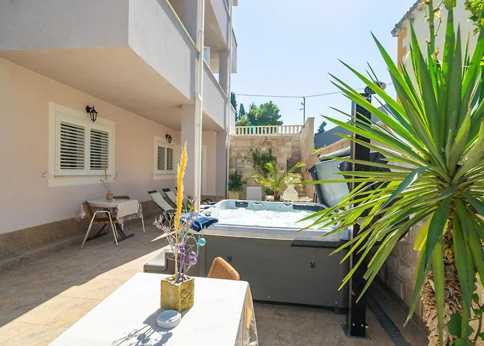 s Villa Aura - Adult Only
