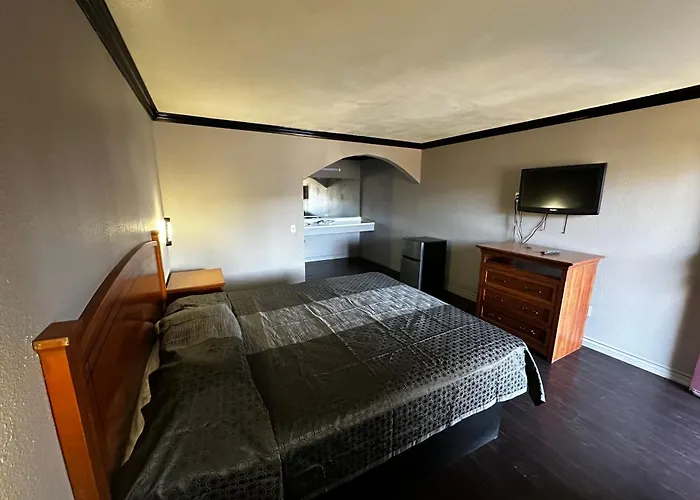 Sunpark Inn & Suites