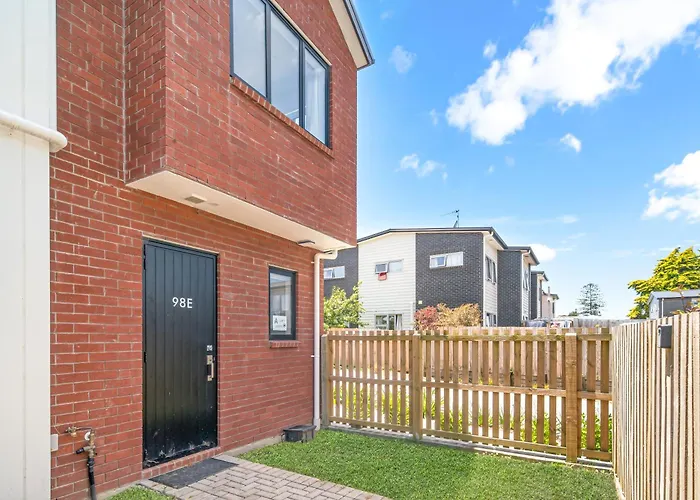 Cozy Brand New Townhouse 1