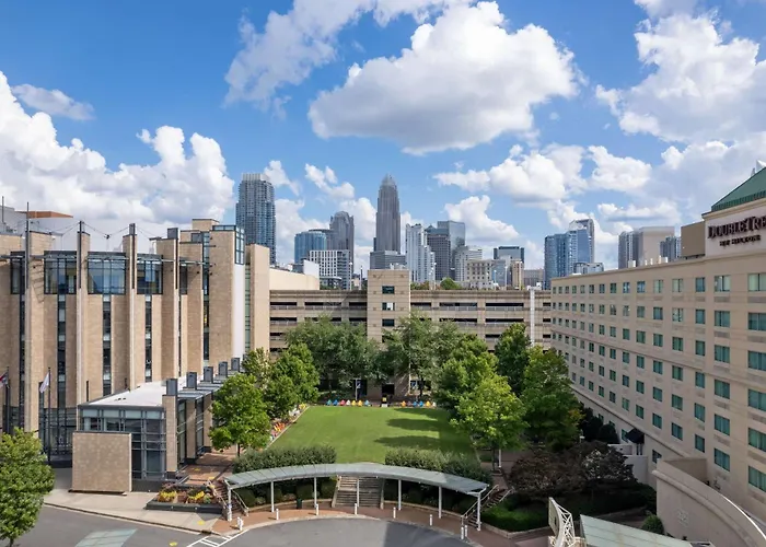 Casino hotel: Doubletree By Hilton Charlotte Uptown