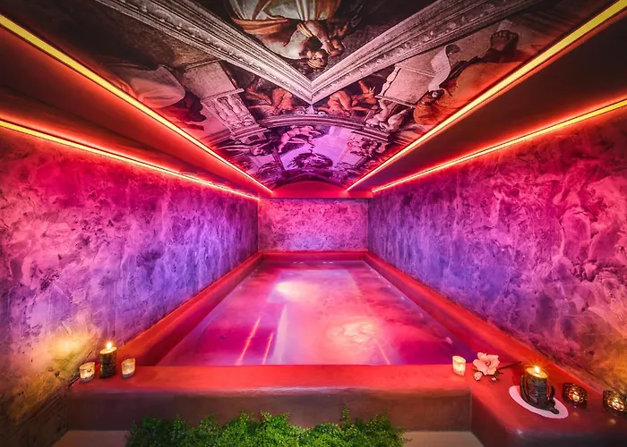 Hôtel Jacuzzi: Central Point Boutique Hotel