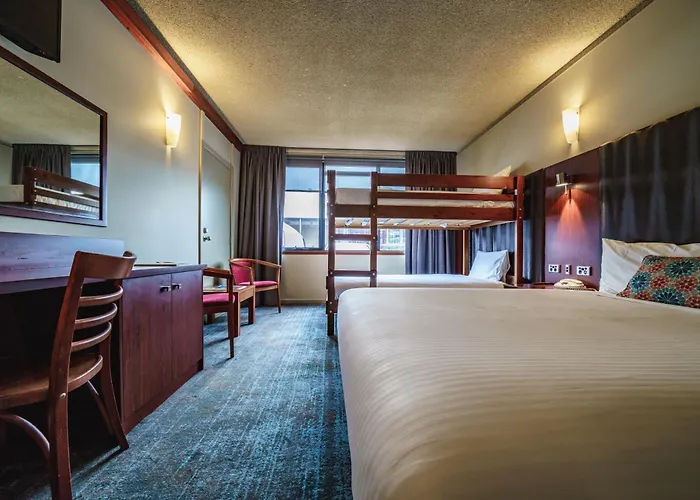 Central hotel: Arkaba Hotel