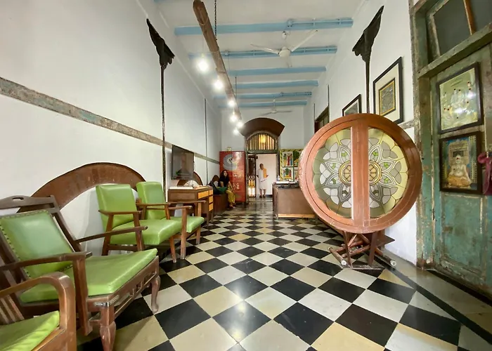 Vasantashram Cst , Free Wifi With 1940S Retro Vibe