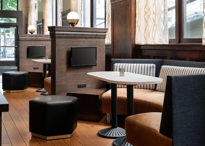 Family Hotel: Courtyard Seattle Downtown / Pioneer Square