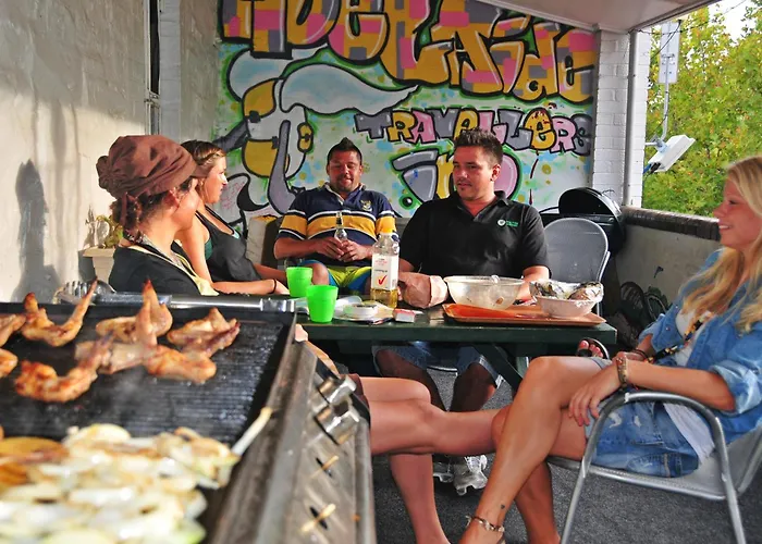 Adelaide Travellers Inn Backpackers Hostel