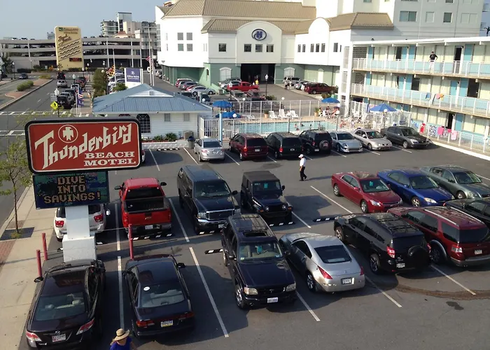 Cheap hotel: Thunderbird Beach Motel