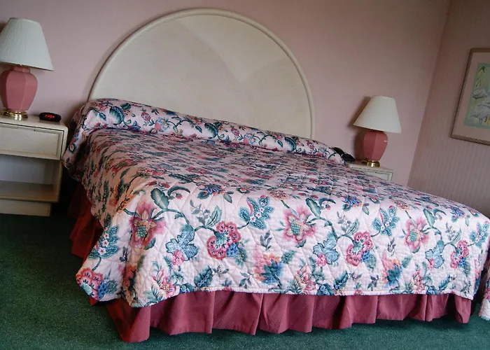 Meadow Court Inn - Ithaca