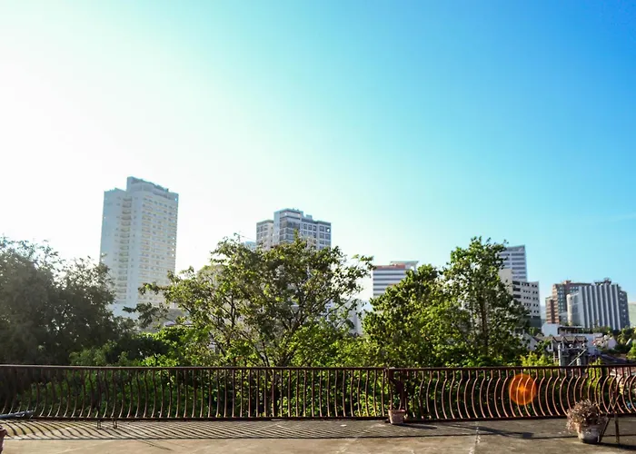 Kiwi Hotel