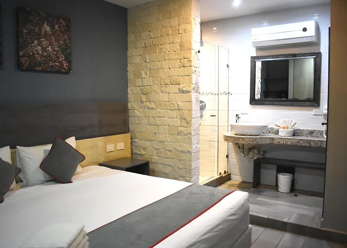 Illusion Xpress I Attraction Hotel Deluxe