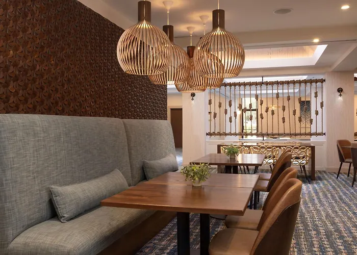 Hotel with Tennis: Doubletree Suites By Hilton Orlando At Disney Springs