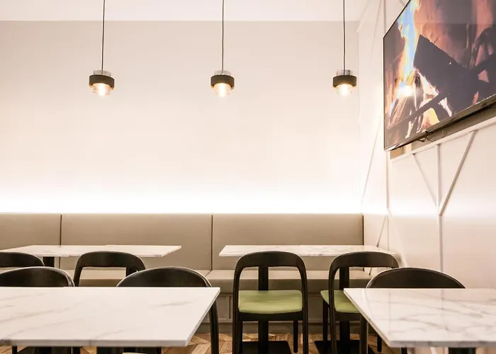 Holiday Inn & Suites Sydney Bondi Junction By Ihg