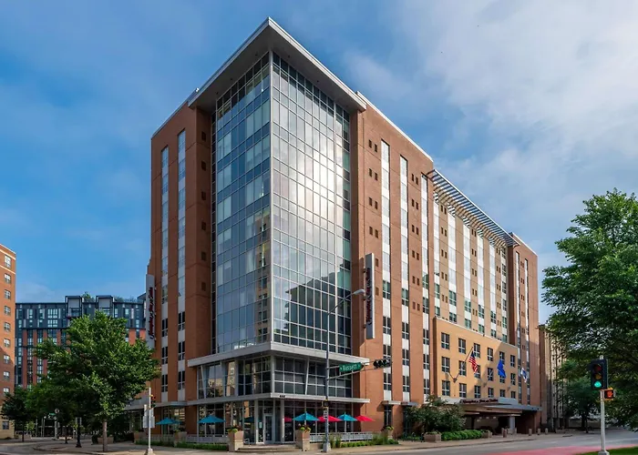 Jacuzzi hotel: Hampton Inn & Suites Madison Downtown