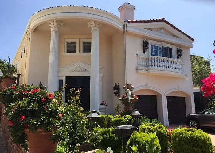 Entire Second Flr - Santa Monica Luxury Roman Villa