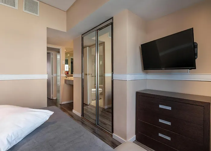 Up Viamonte Hotel