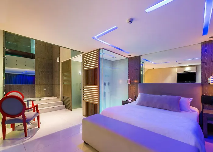 Resort: Apple Motel (Adults Only)