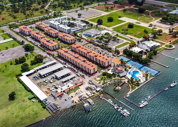Lake Side Apart Hotel