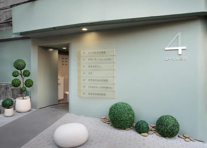 B&B only: Lore Hotel 樂爾公寓