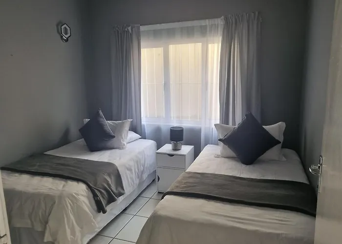 Ingwe Manor Guesthouse