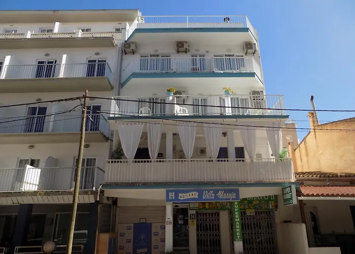  Hostal Villa Maruja
