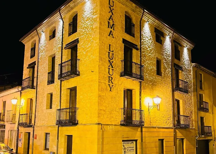 Apartamentos UXAMA LUXURY EPONA - junto a la Plaza Mayor con ascensor