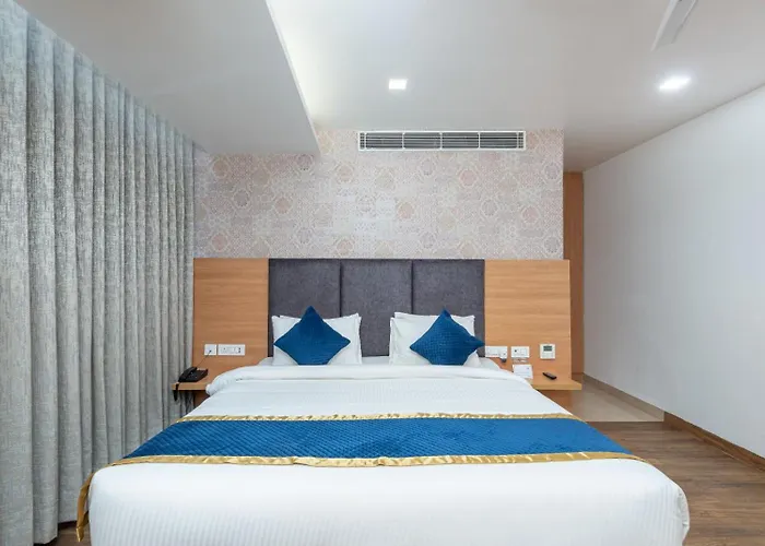 The Sandalwood By Mavenco Hospitality I Near Delhi Airport