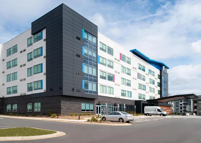 Aloft Airport