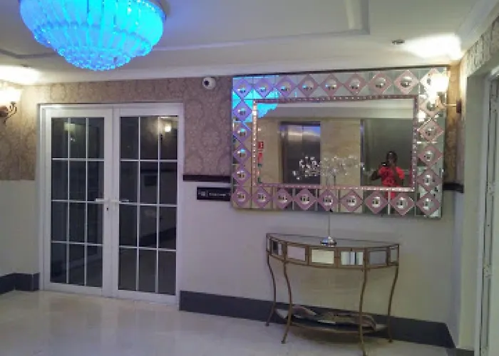 Carlton Gate Hotel - Executive Room