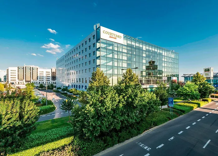 Courtyard By Marriott Prague Airport