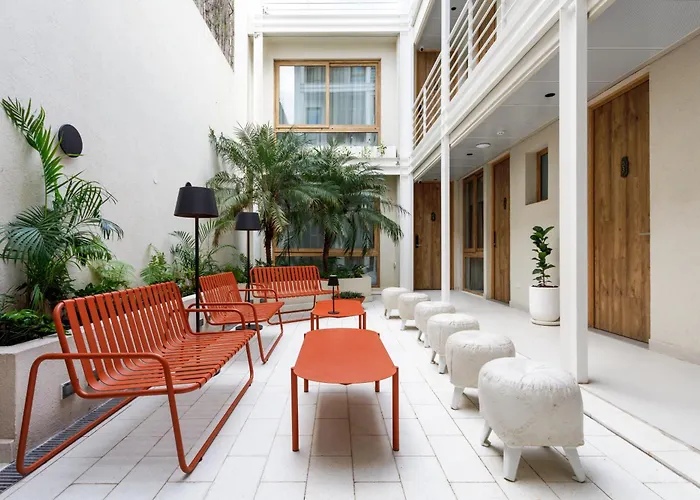 Bromelia Boutique