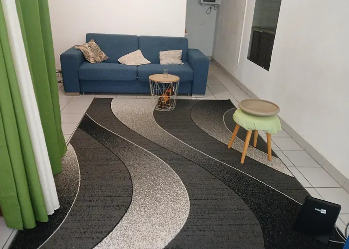 Appartement: blue&yellow, appartement au calme, avec piscine, WIFI