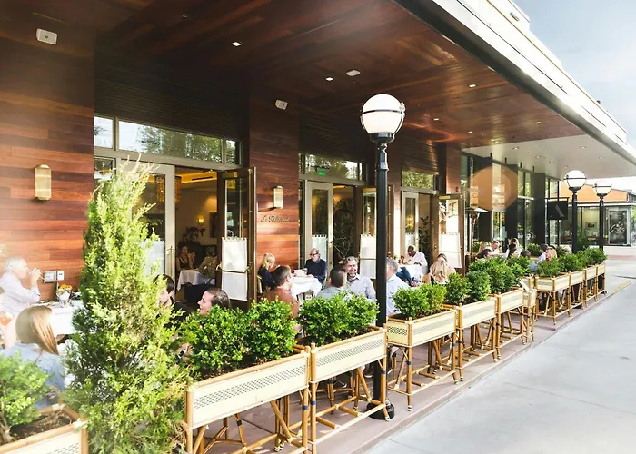 Pets Allowed Hotel Moxy Denver Cherry Creek