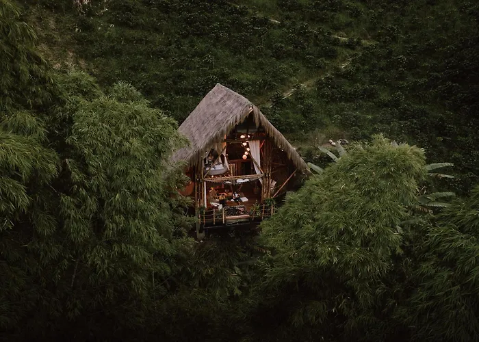 Attraversiamo Bamboo House