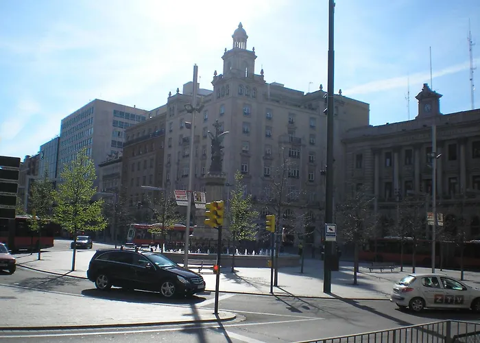 s Plaza Espana Deluxe