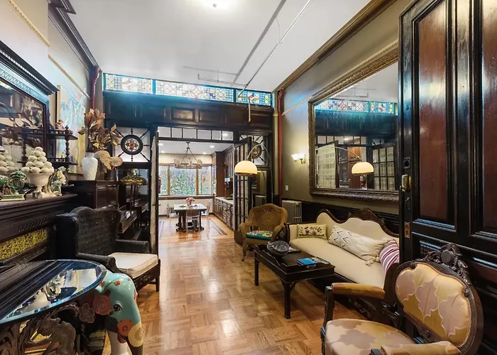 B&B only: Northern Lights Mansion