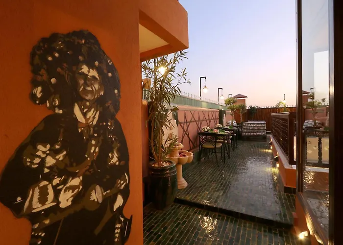  Riad Wazani Square & Spa