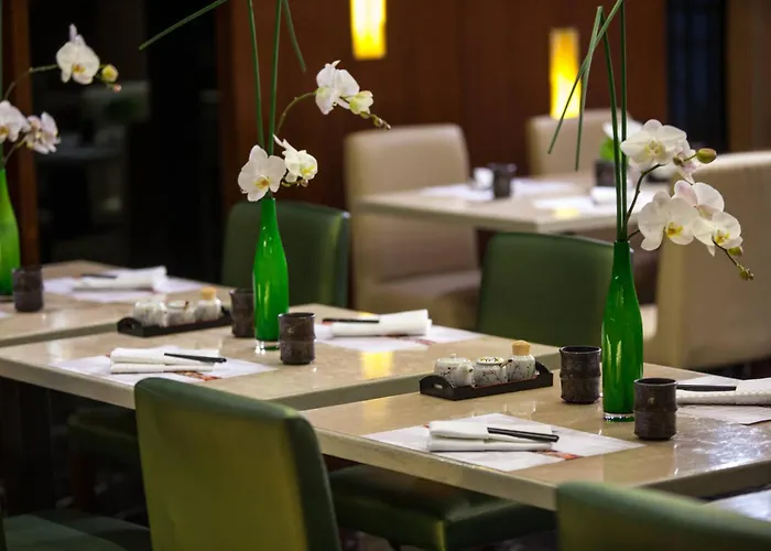 Spa Hotels Resorts Renaissance Shanghai Pudong