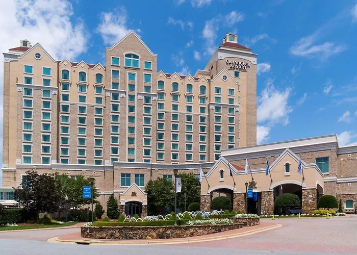 Hotel with Tennis: Grandover Resort & Spa, A Wyndham Grand Hotel