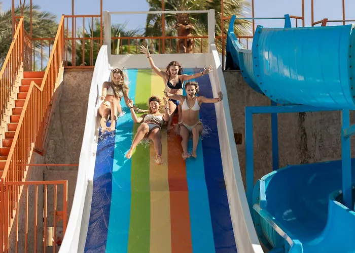 Central hotel: Empire Beach Aqua Park