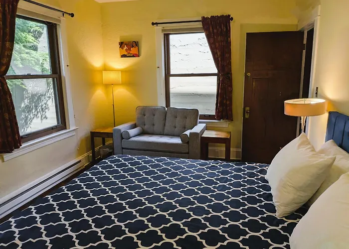 Bluebird Guesthouse