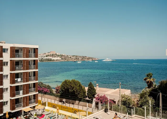 Hotel Con Piscina Ryans Ibiza Apartments - Only Adults