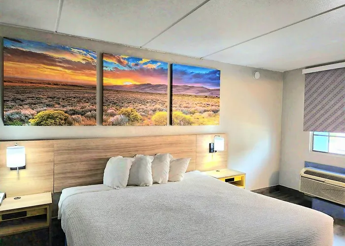 Days Inn By Wyndham Houston