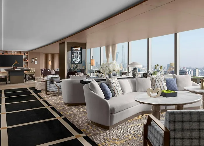Hotels with pool Shanghai Marriott Marquis City Centre