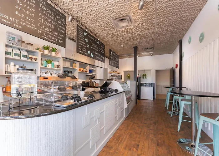 Hotel with Tennis: Prestige Rocky Mountain Resort Cranbrook, Worldhotels Crafted